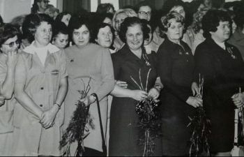 Dzień Kobiet w jednym z zakładów pracy w czasach PRL