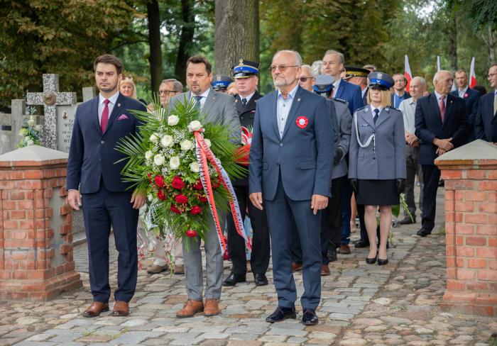 Oddaliśmy hołd bohaterom